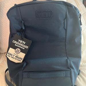 Yeti crossroads backpack 22